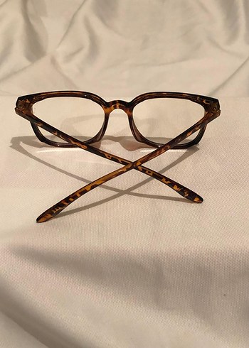 Şeffaf Kahverengi Minimalist Kadın Gözlüğü - Görsel 3