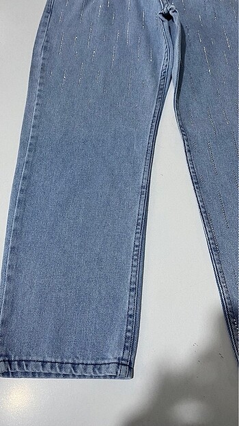 l Beden Taşlı Jean