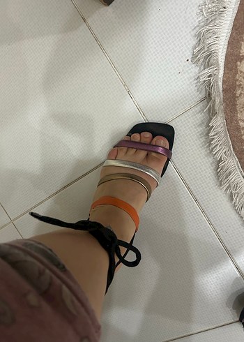 Yılan Desenli Renkli Topuklu Kadın Sandalet