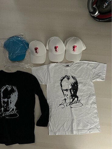 Mustafa Kemal Atatürk tişört ve şapkalar