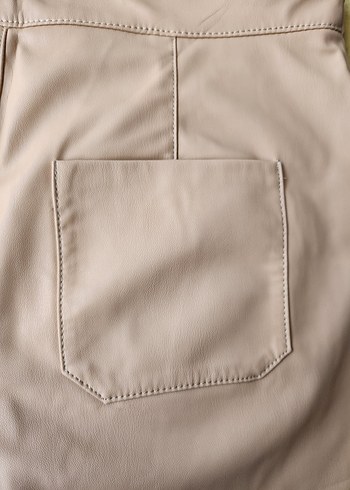 Zara Marka Bej Düğmeli Kadın Deri Mini Şort Etek - Görsel 7