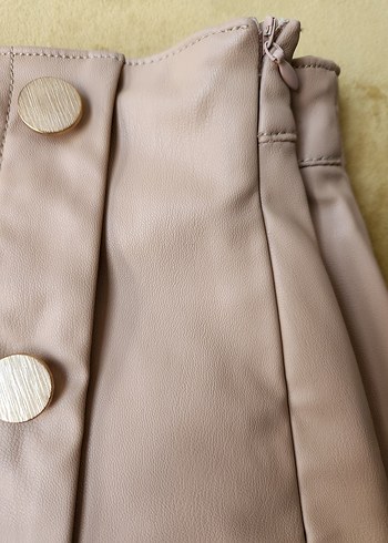 Zara Marka Bej Düğmeli Kadın Deri Mini Şort Etek - Görsel 8