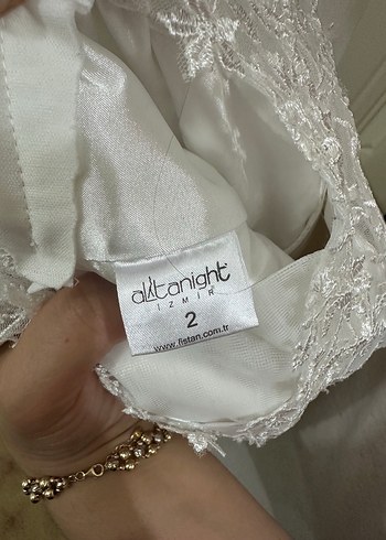 Uzun Kollu, A Kesim Beyaz Gelinlik - Görsel 3