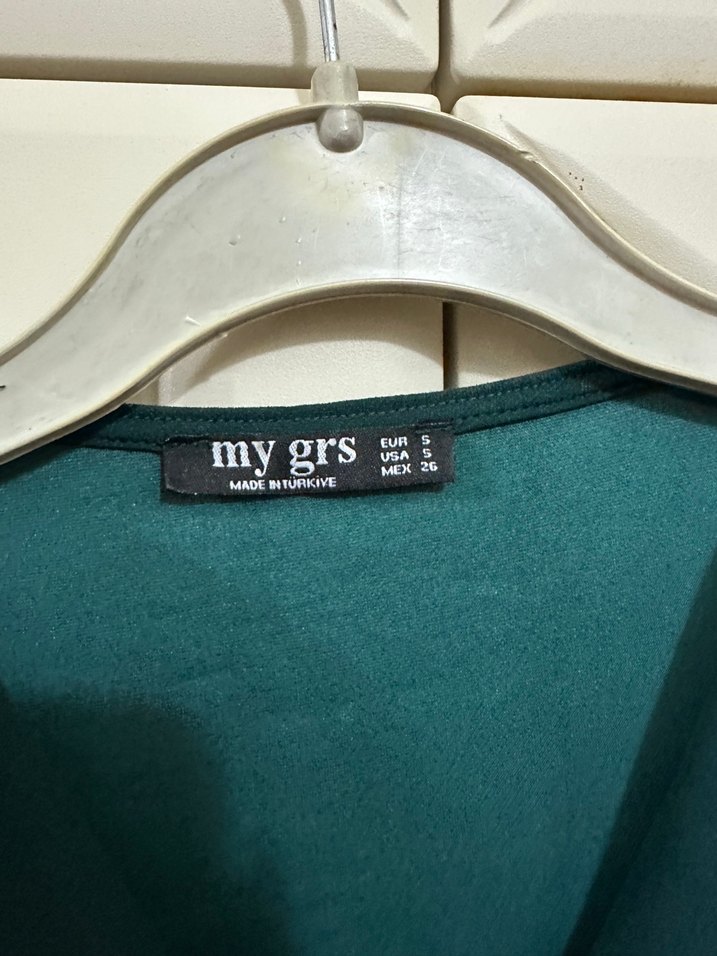 Uzun Kollu Koyu Yeşil Drapeli Uzun Elbise - Görsel 2