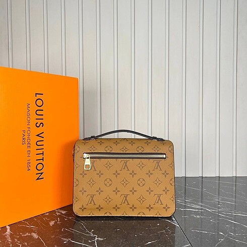 Beden kahverengi Renk Louis Vuitton Metis Pochette Bag