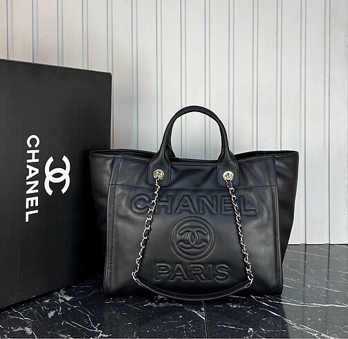 Chanel Tote Bag