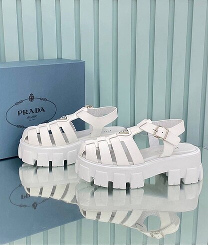 39 Beden beyaz Renk Prada Sandalet
