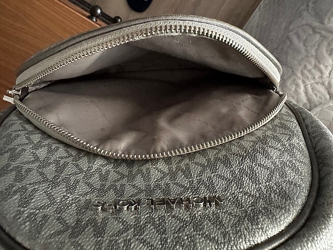 Beden Micheal Kors sırt çantası