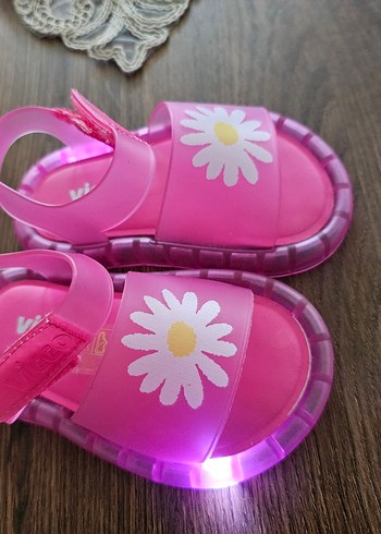 Vicco Papatya Desenli Kız Çocuk Pembe Sandalet - Görsel 2