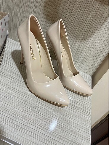 Stiletto hiç kullanılmadı