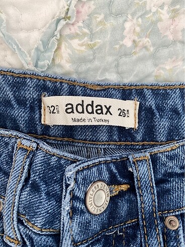 26 Beden mavi Renk Addax Mom Jean