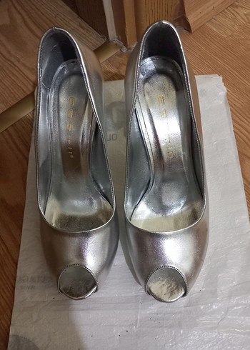 Diğer Diger Bej Parlak Stiletto Topuklu Kadın Ayakkabı