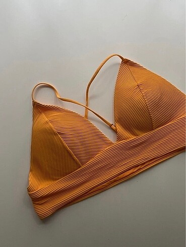 H&M bikini üstü