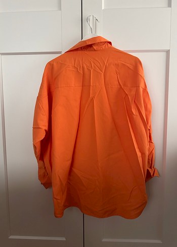 Turuncu Gömlek - Görsel 2
