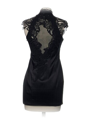 40 Beden Karen Millen Kısa Elbise %70 İndirimli.