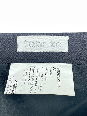 34 Beden siyah Renk Fabrika Mini Etek %70 İndirimli.