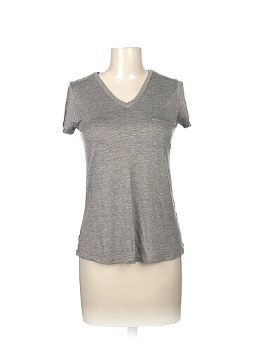 Diğer T-shirt %70 İndirimli.