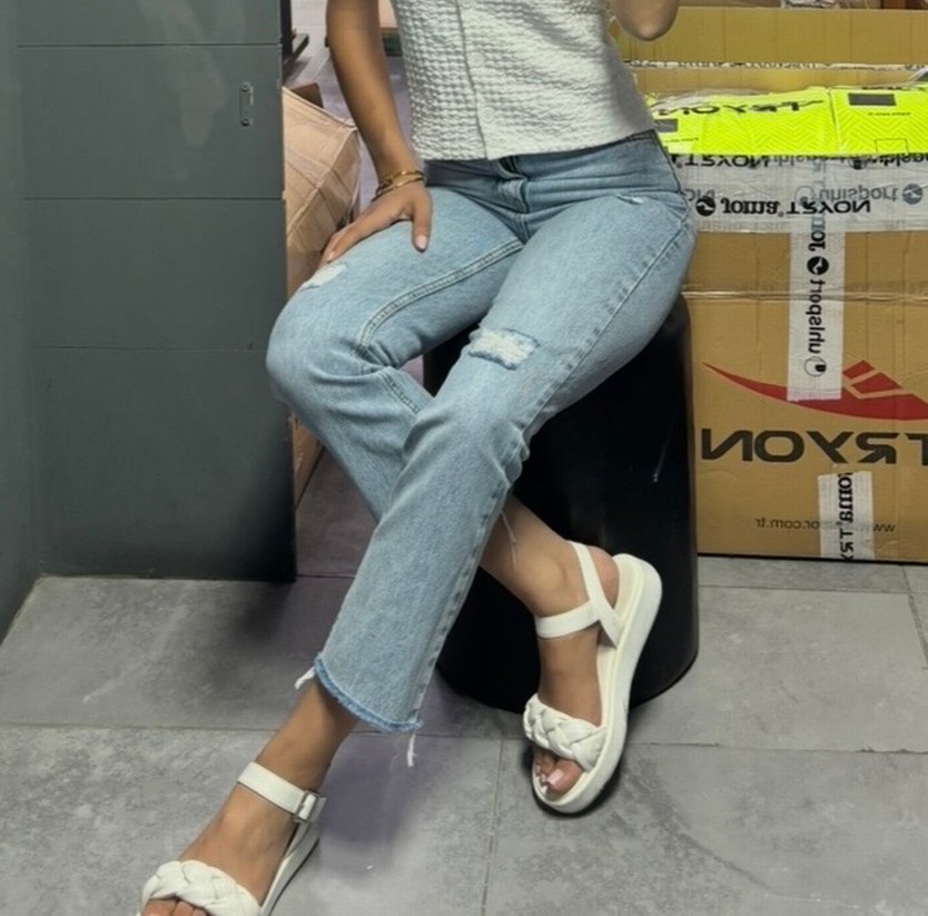 TRENDYOLMİLLA BUZ MAVİSİ
 YÜKSEK BEL STRAIGHT JEANS KOT PANTOLON - Görsel 2