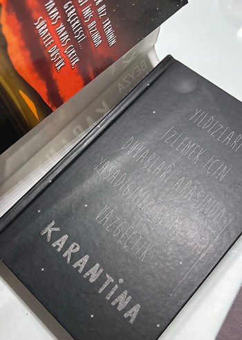 Karantina - Beyza Alkoç Ciltli Romanı - Görsel 2