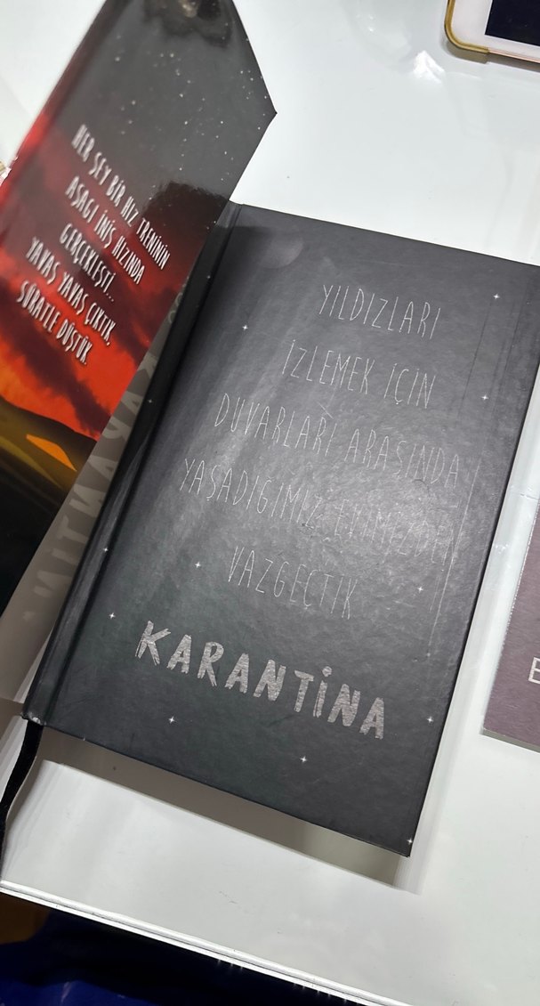 Karantina - Beyza Alkoç Ciltli Romanı - Görsel 3