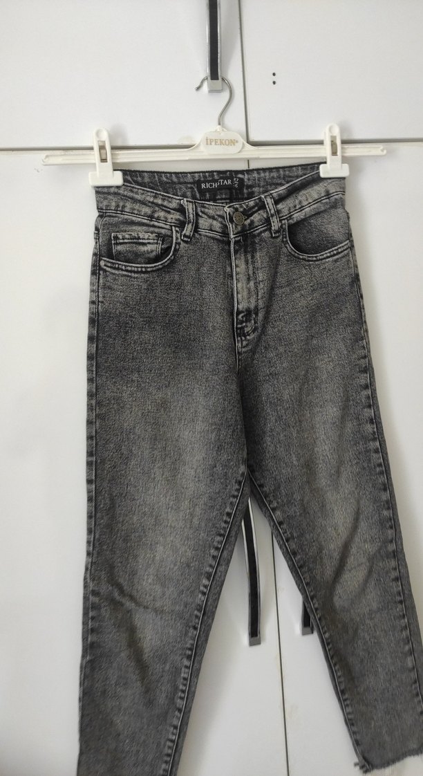 Gri Kemerli Bol Kesim Kadın Kot Pantolon - Görsel 3