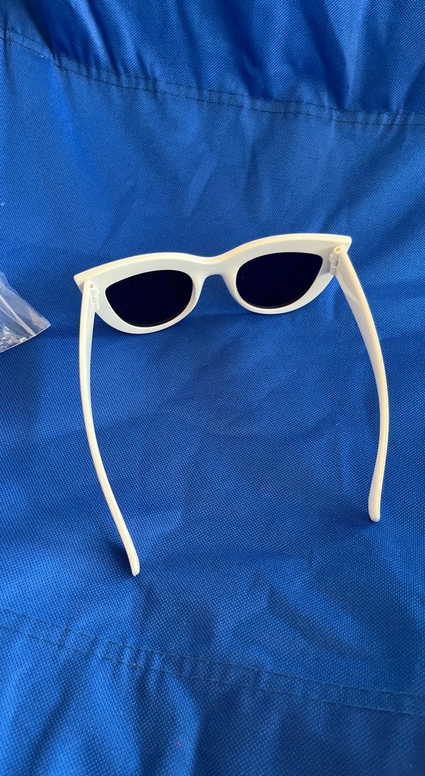 Beyaz Retro Kadın Güneş Gözlüğü - Görsel 2