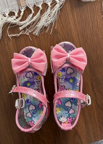 Kız Çocuk Pembe Tokalı Nakışlı Özel Ayakkabı - Görsel 2