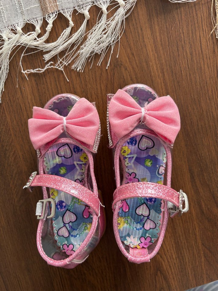 Kız Çocuk Pembe Tokalı Nakışlı Özel Ayakkabı - Görsel 2