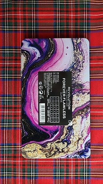 Beden Renk Makeup Revolution Eutopia Far paleti