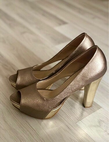 Gold Platform Topuk Ayakkabı