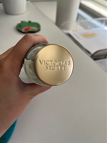 Beden Renk Victoria?s Secret Vücut Spreyi