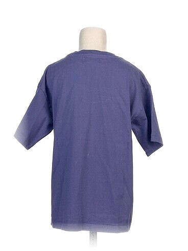universal Beden Zara T-shirt %70 İndirimli.