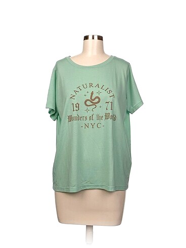 Koton T-shirt %70 İndirimli.