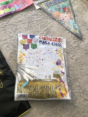 Beden Renk Cocomelon afişli 16 kisilik doğum günü seti