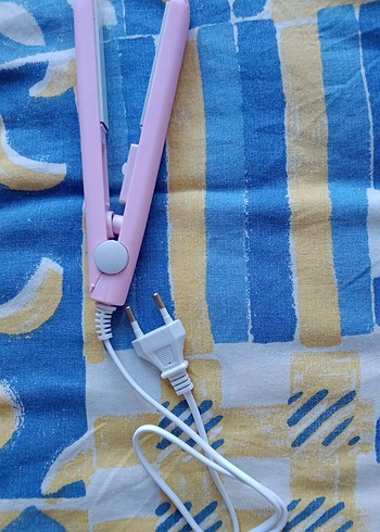 Diğer Pastel Pembe Saç Düzleştirici Tatil Boy