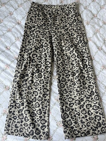 Leopar desenli pantolon
