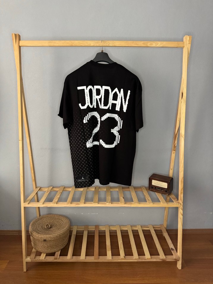 Siyah Baskılı Erkek Tişört - Görsel 3