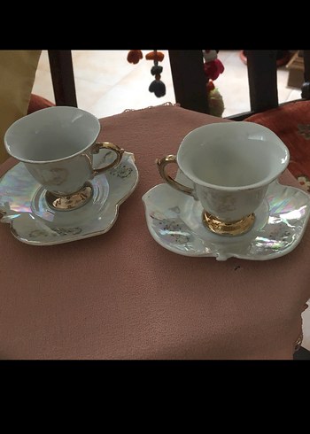 Işığı geçirecek nitelikte 100 yıllık fine fincan ve altlığı