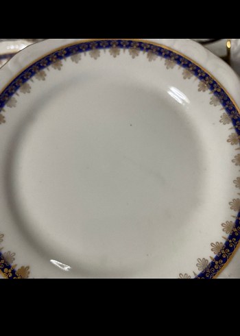 Diğer İstanbul porselen zerafetiyle yemek takımı..