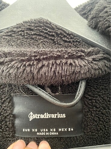 Stradivarius Kadın mont