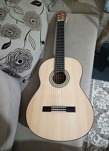 Yamaha C30 gitar