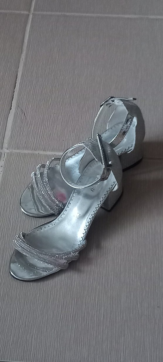 Gri taş  Desenli Tokalı Topuklu Abiye Ayakkabı - Görsel 3