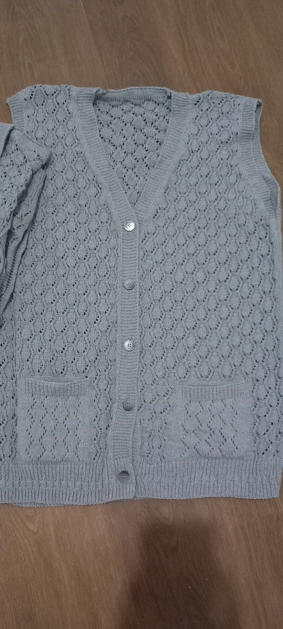 Gri Örgü Kadın Yelek V Yaka - Görsel 2