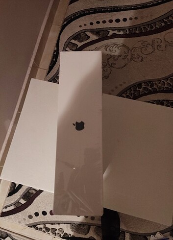 Apple Macbook Air 13.6