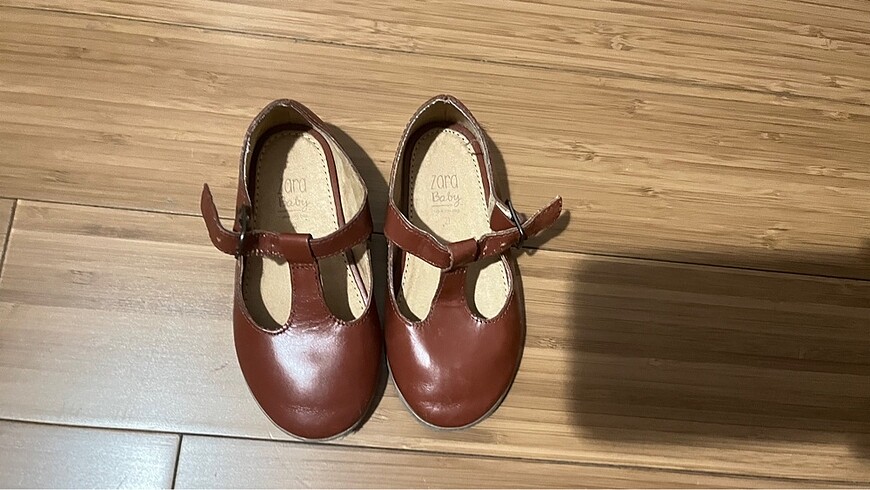 21 Beden Zara bebek ayakkabısı 21 numara
