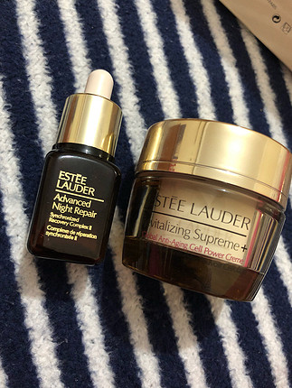 Estee Lauder 