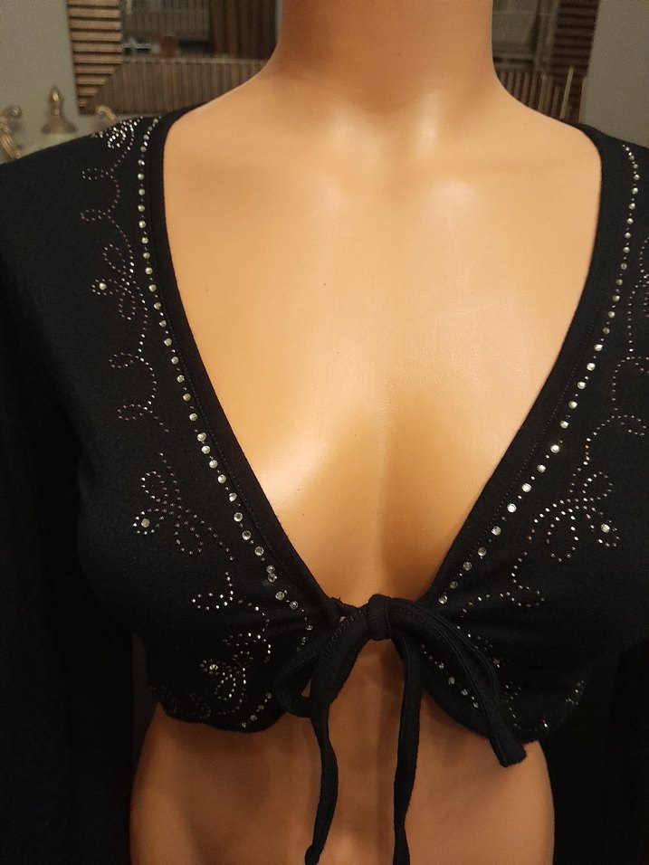 Pul ve taş İşlemeli Siyah Kadın Bluz - Görsel 2