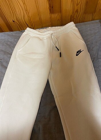 Nike Beyaz eşofman