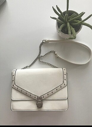 Stradivarius beyaz çanta