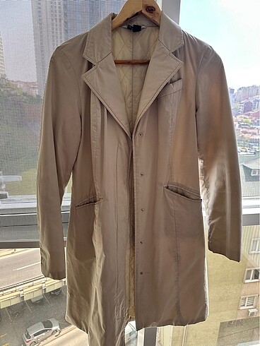 Zara mevsimlik trençkot